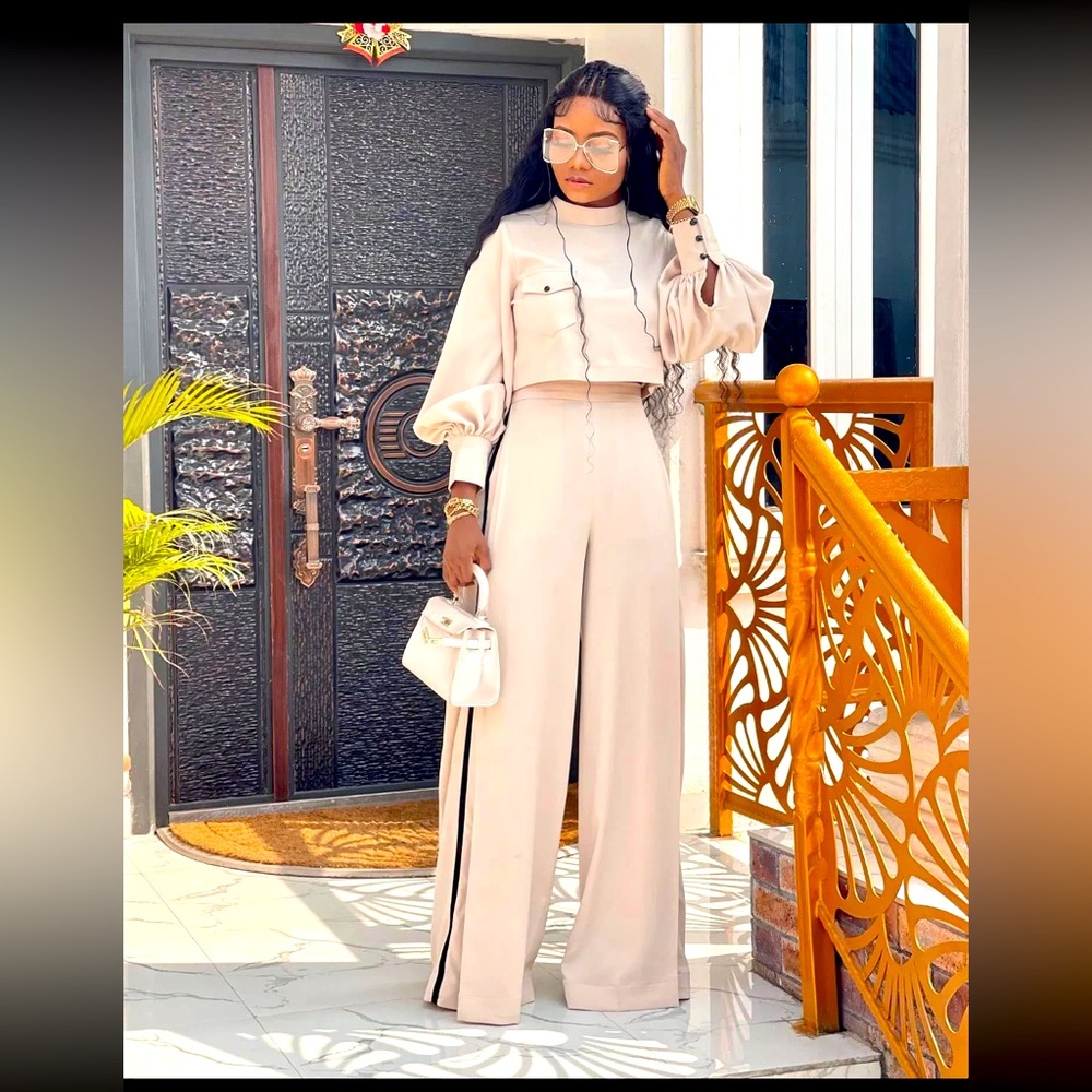CROP SET COLOR CREAM SIZE LARGE